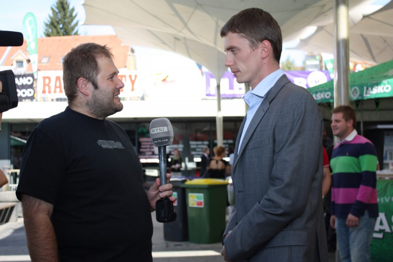 Sodelovanje s študenti na Škifovi tržnici v Mariboru - slika 1