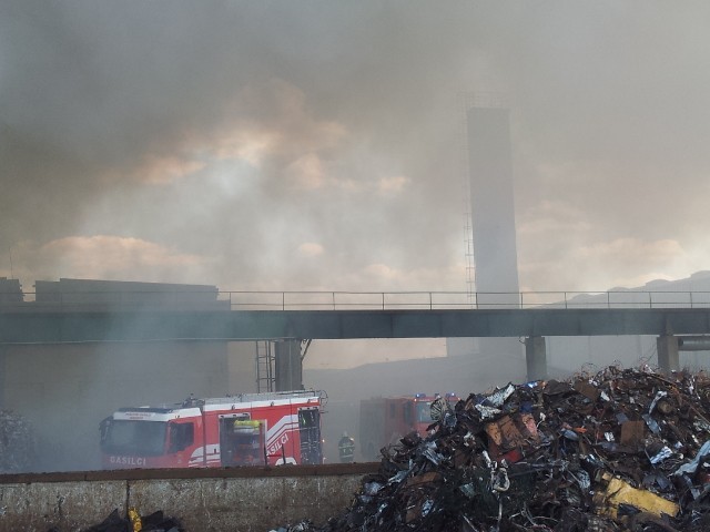 Velik požar v Gorenje Surovini - slika 14