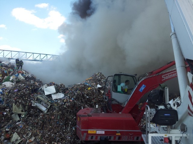 Velik požar v Gorenje Surovini - slika 2