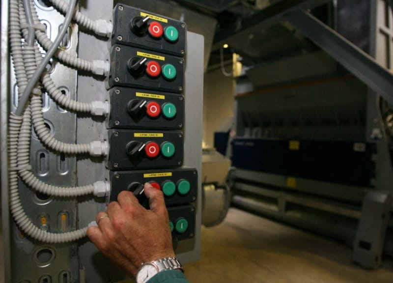 Ogled linije za proizvodnjo trdnega goriva za učence in dijake