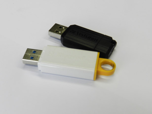 USB keys, chip cards, memory cards, SSD discs